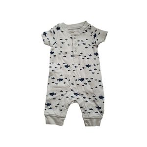 NWT Gymboree Newborn Shark Patterned Short Sleeve Grey Henley Romper Jumpsuit